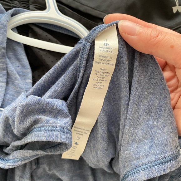 Lululemon Sports Tank Top - Picture 3 of 3